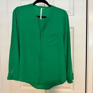 Bellatrix Women’s Long Sleeve Green Blouse with Hidden Button Up SZ XS